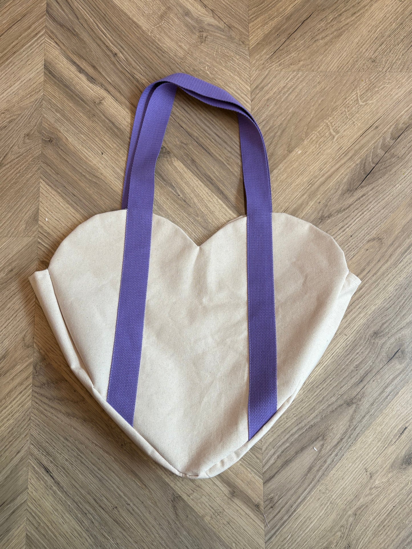 PREMIUM Heart Shaped Tote Purple Strap