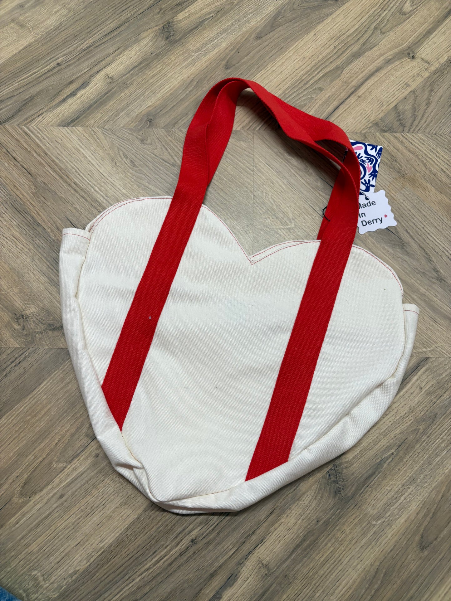 PREMIUM Heart Shaped Tote Red Strap
