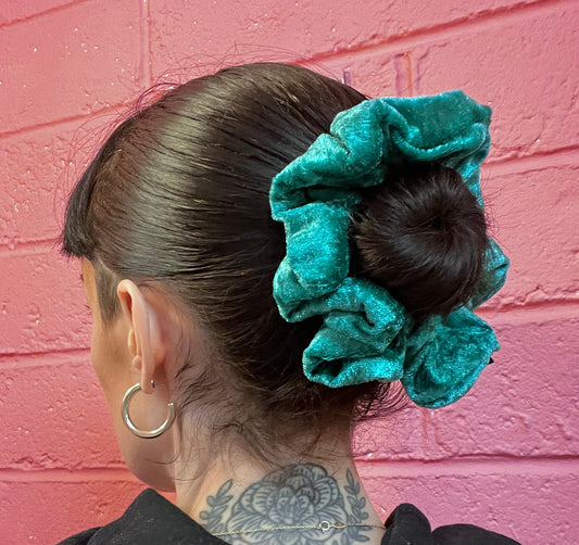 PREMIUM Jade Crushed Velvet Scrunch